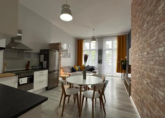 Wroclawia Apartment *